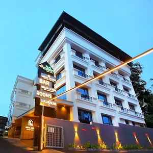 Park Residency Luxury Business 3*, Kochi India