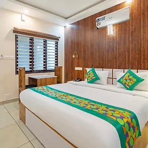 Treebo Thoduvas Star Plaza Cochin Airport 3*, Nedumbassery India